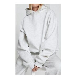 Comfrt snow leopard hoodie